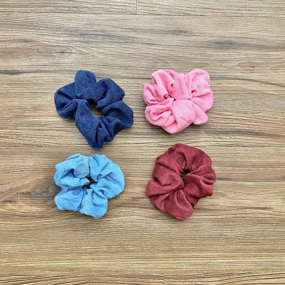 4 Pack of Scrunchies
